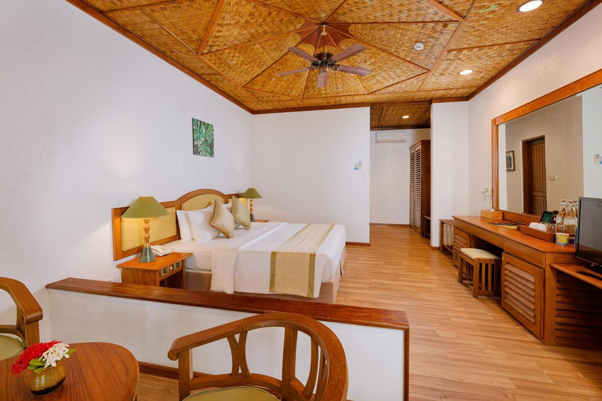 Bandos Maldives - One Way Transfer Free For Stays From 1St May Till 30Th Sept 2025 For Bookings From 16 Apr 2025 Bandos Island Exterior foto